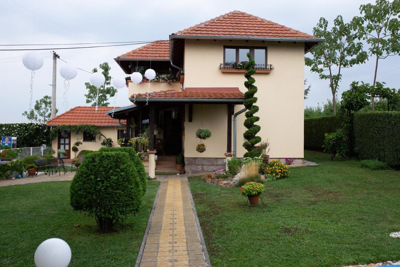 Apartment Seosko Turisticko Domacinstvo Kajsija *