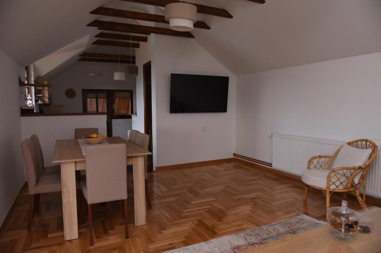 Seosko Turisticko Domacinstvo Kajsija Apartment Cacak